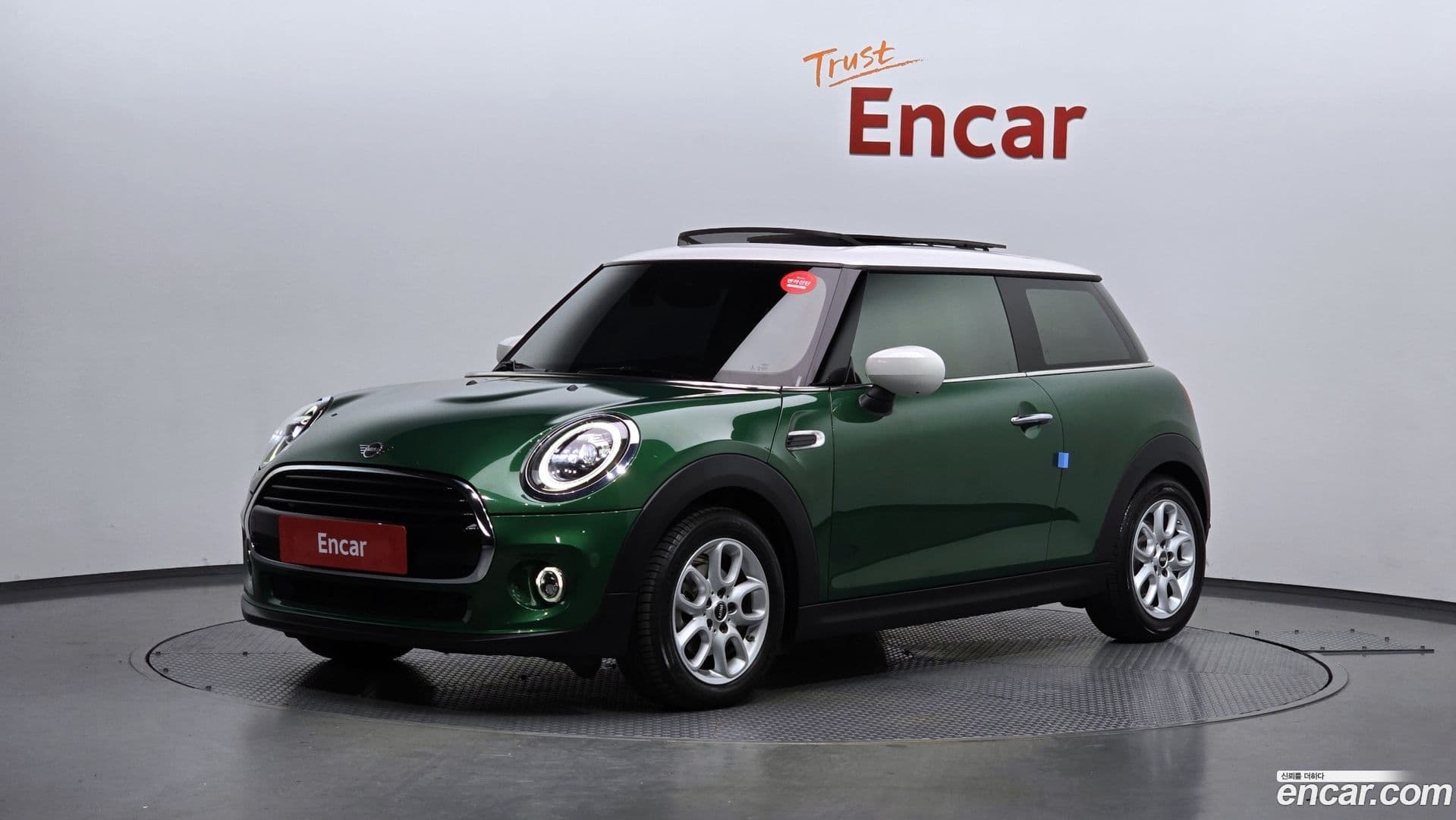 Main__Slider__Photo:Cooper Mini 2020.2-0
