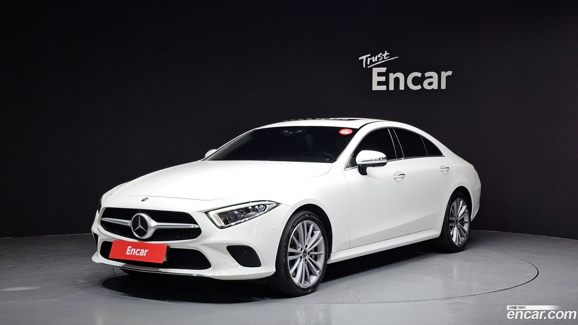 Main__Slider__Photo:CLS-Class Mercedes-Benz 2019.8-0