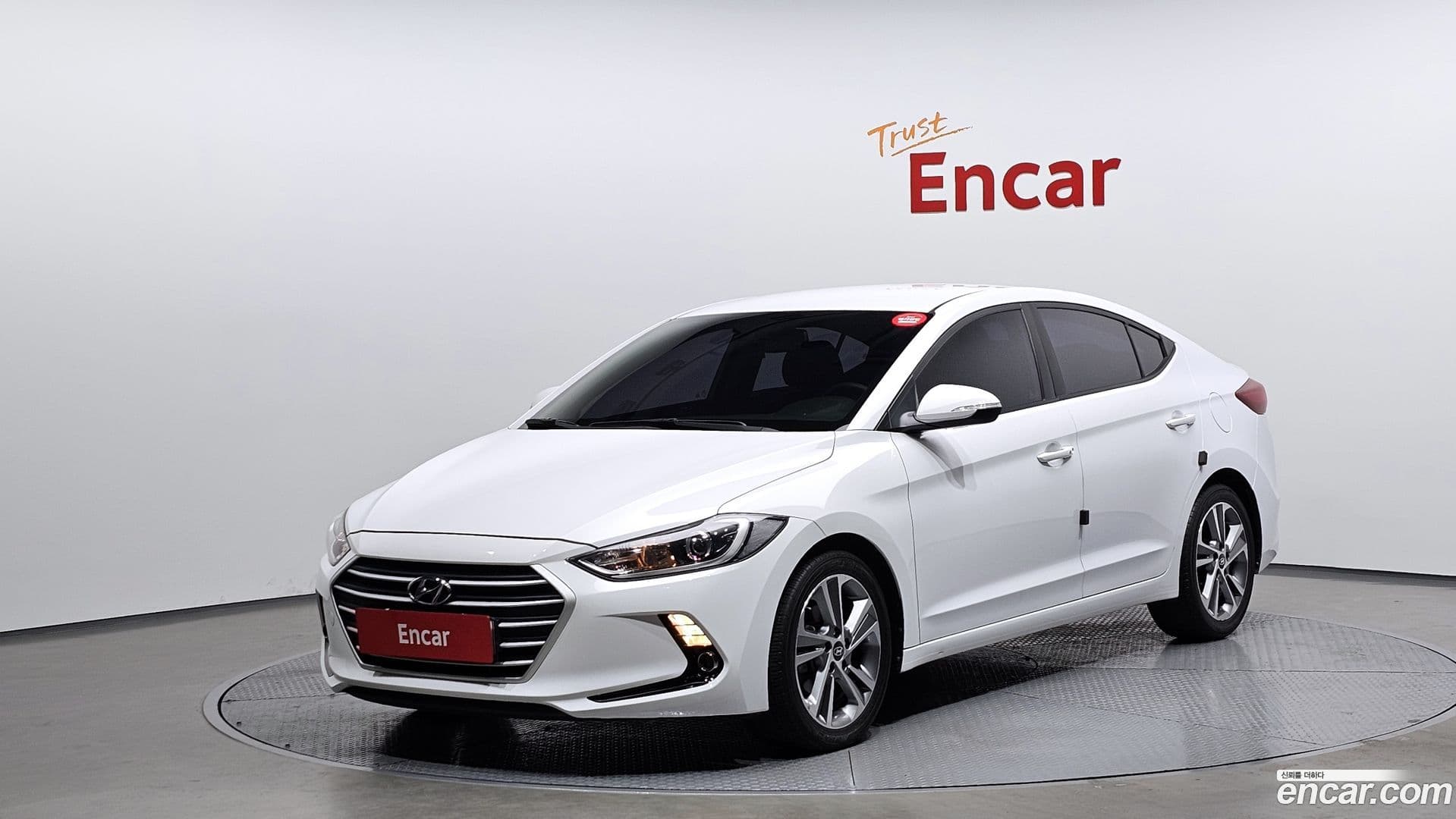 Main__Slider__Photo:AVANTE Hyundai 2017.0-0
