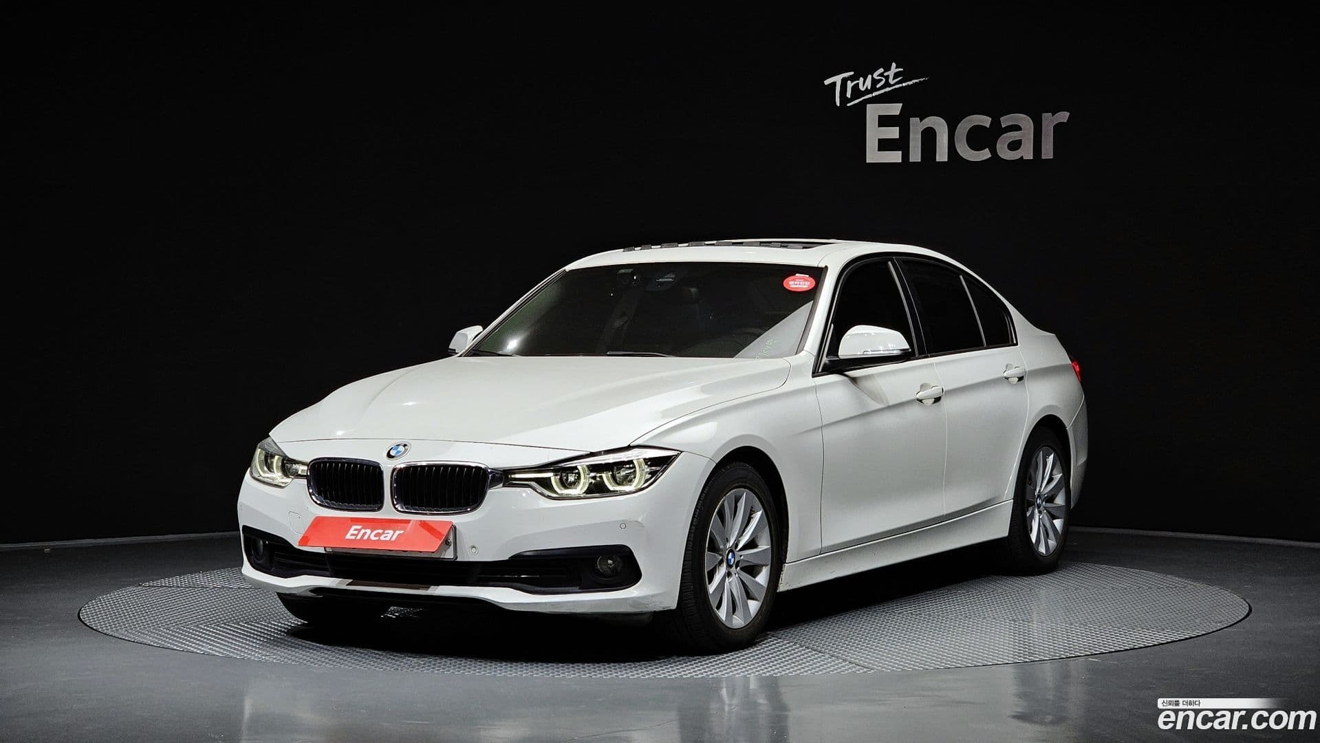 Main__Slider__Photo:3-Series BMW 2015.10-0