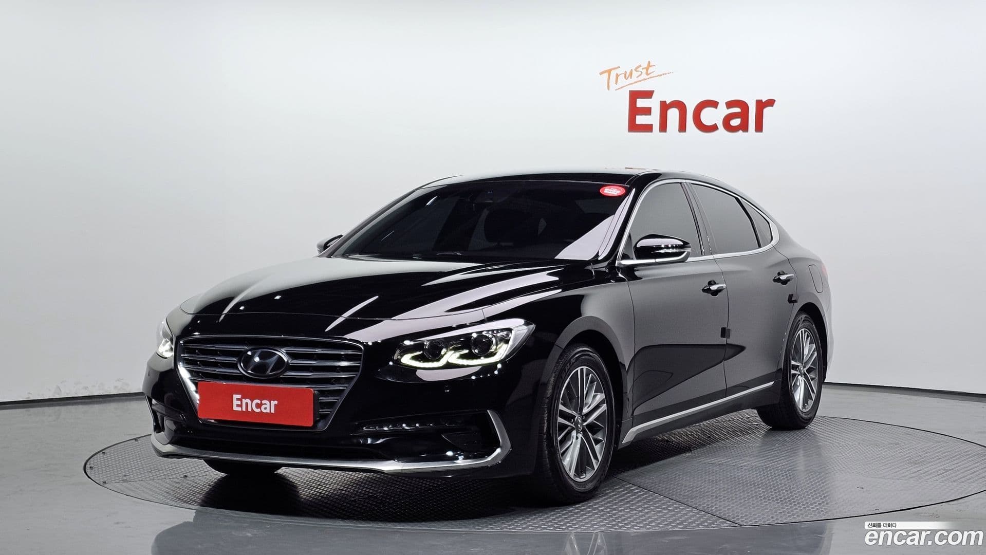 Main__Slider__Photo:Grandeur Hyundai 2019.10-0