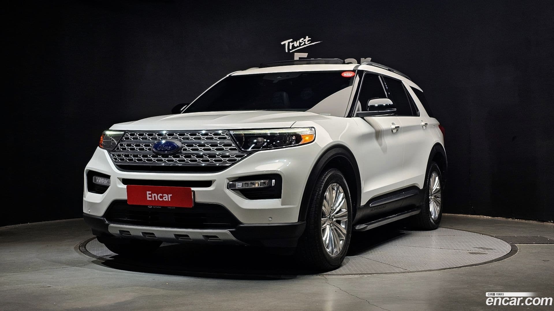 Main__Slider__Photo:Explorer Ford 2020.4-0