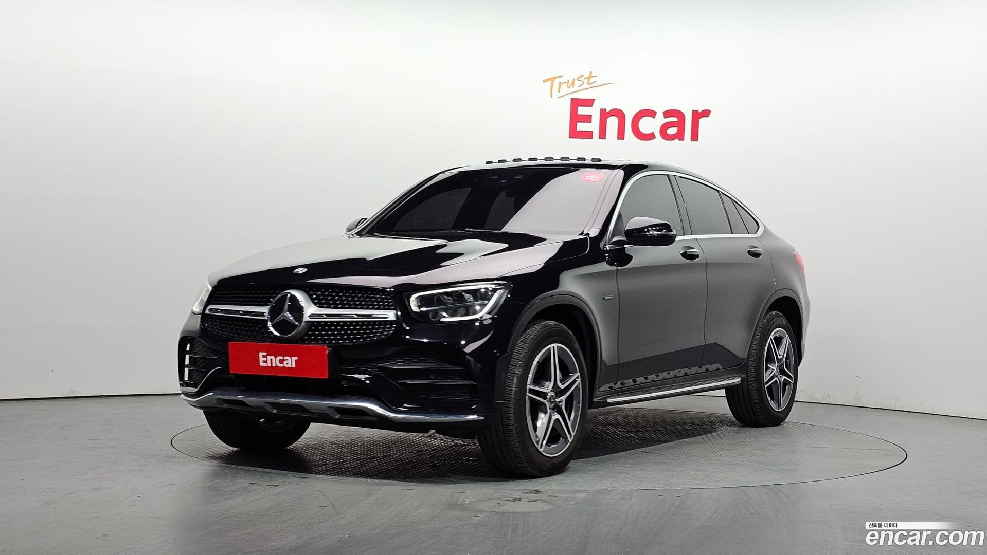 Main__Slider__Photo:GLC-Class Mercedes-Benz 2020.10-0