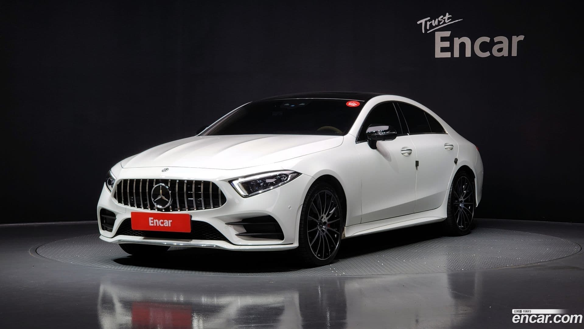 Main__Slider__Photo:CLS-Class Mercedes-Benz 2021.9-0