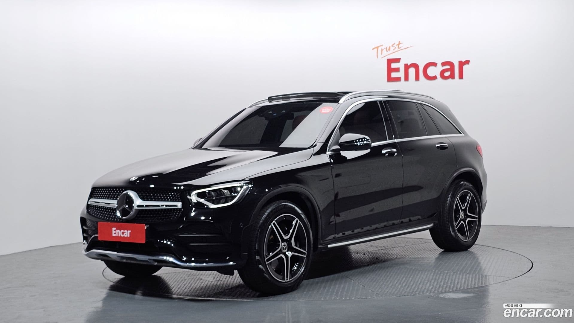 Main__Slider__Photo:GLC-Class Mercedes-Benz 2022.8-0