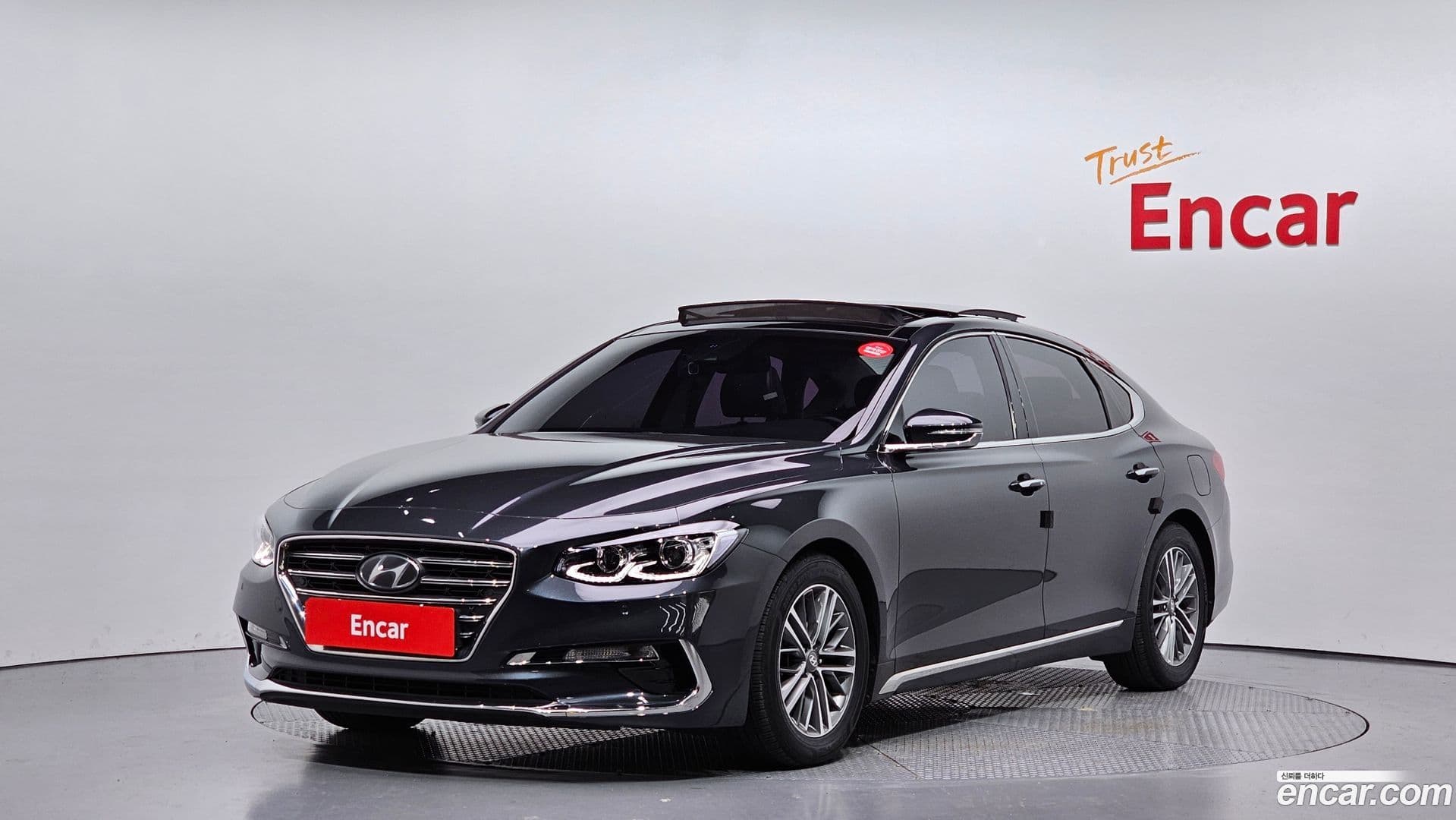 Main__Slider__Photo:Grandeur Hyundai 2017.6-0
