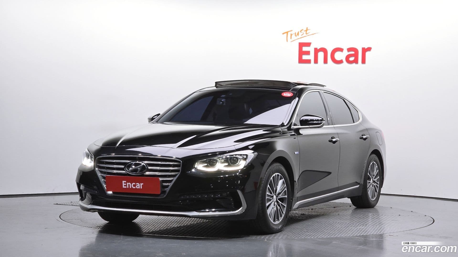 Main__Slider__Photo:Grandeur Hyundai 2018.0-0