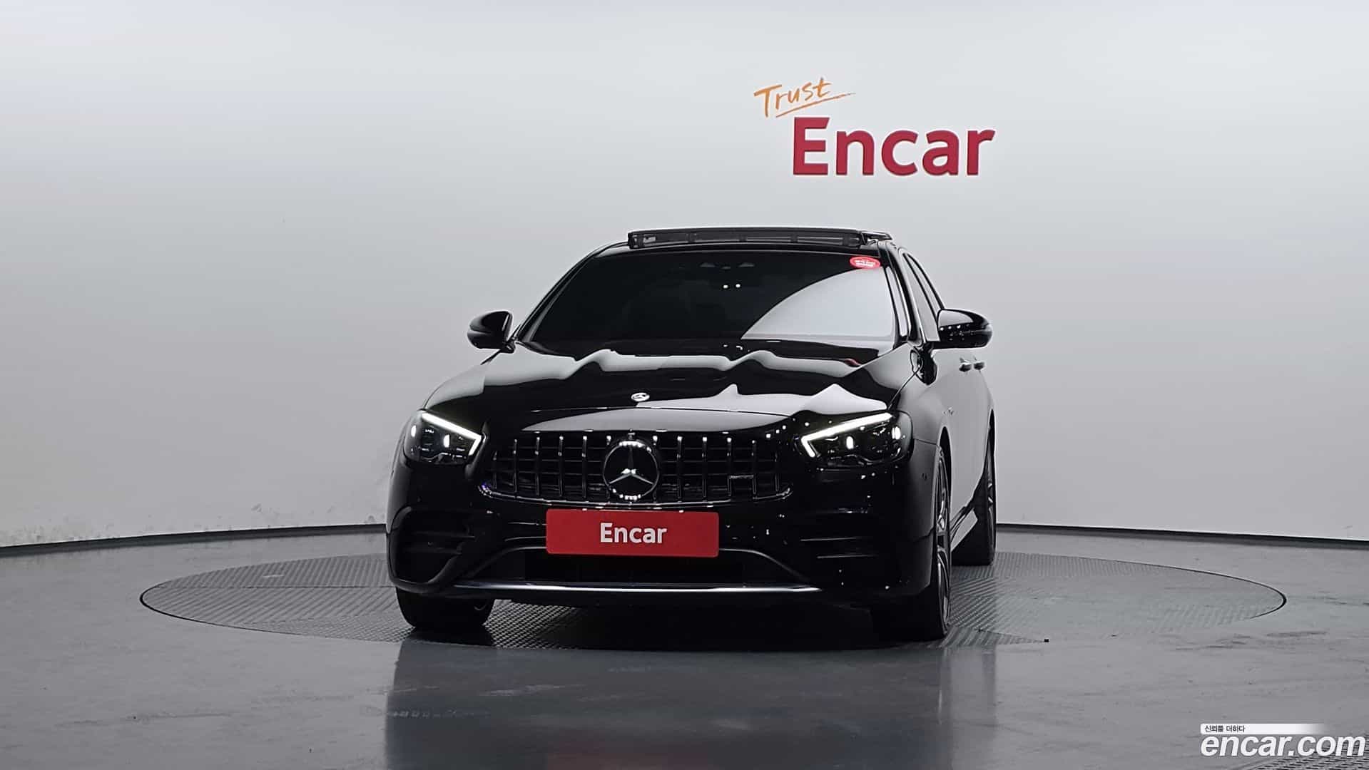 E-Class Mercedes-Benz 2022.9-OUTER-3