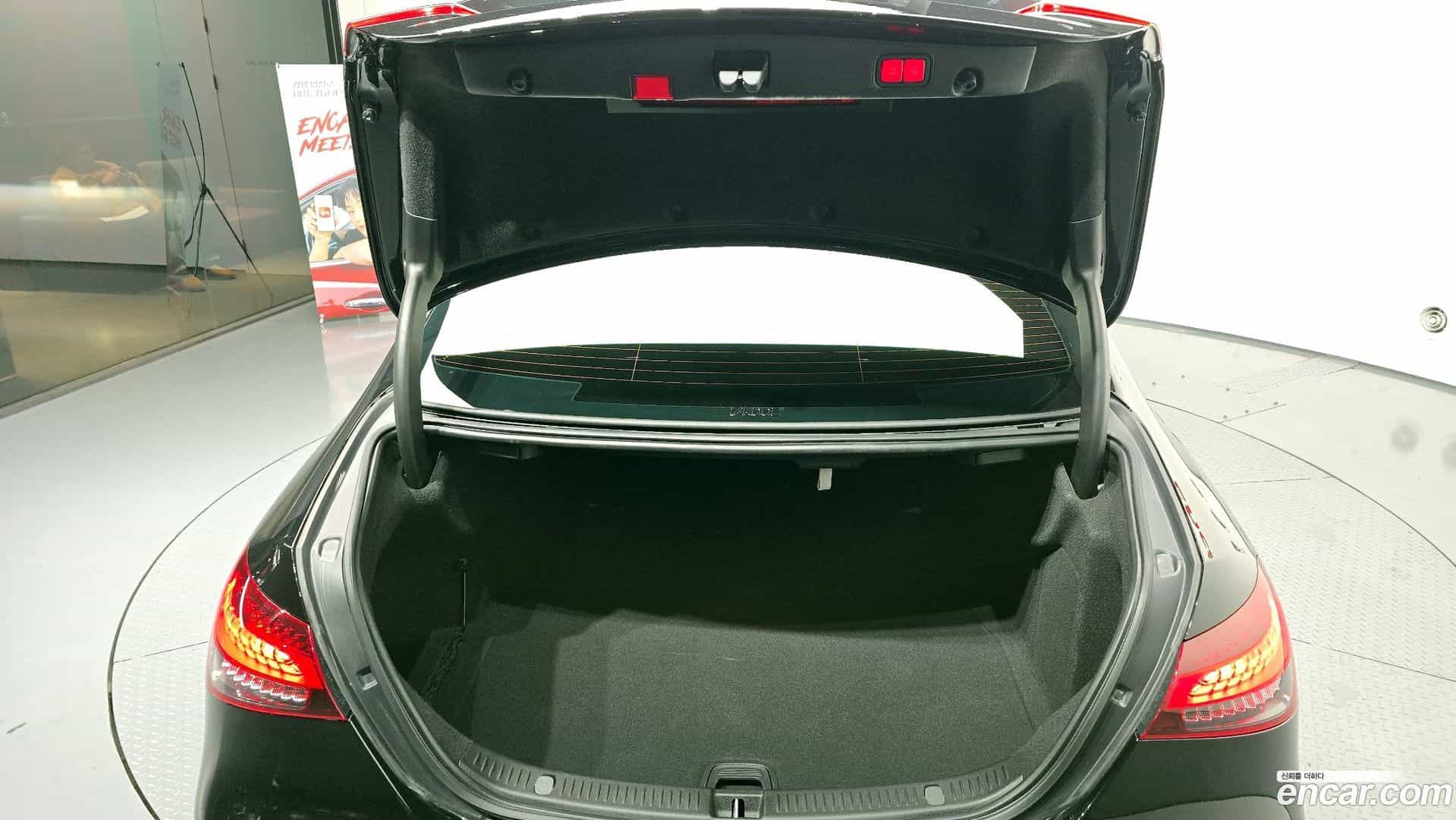E-Class Mercedes-Benz 2022.9-OPTION-24