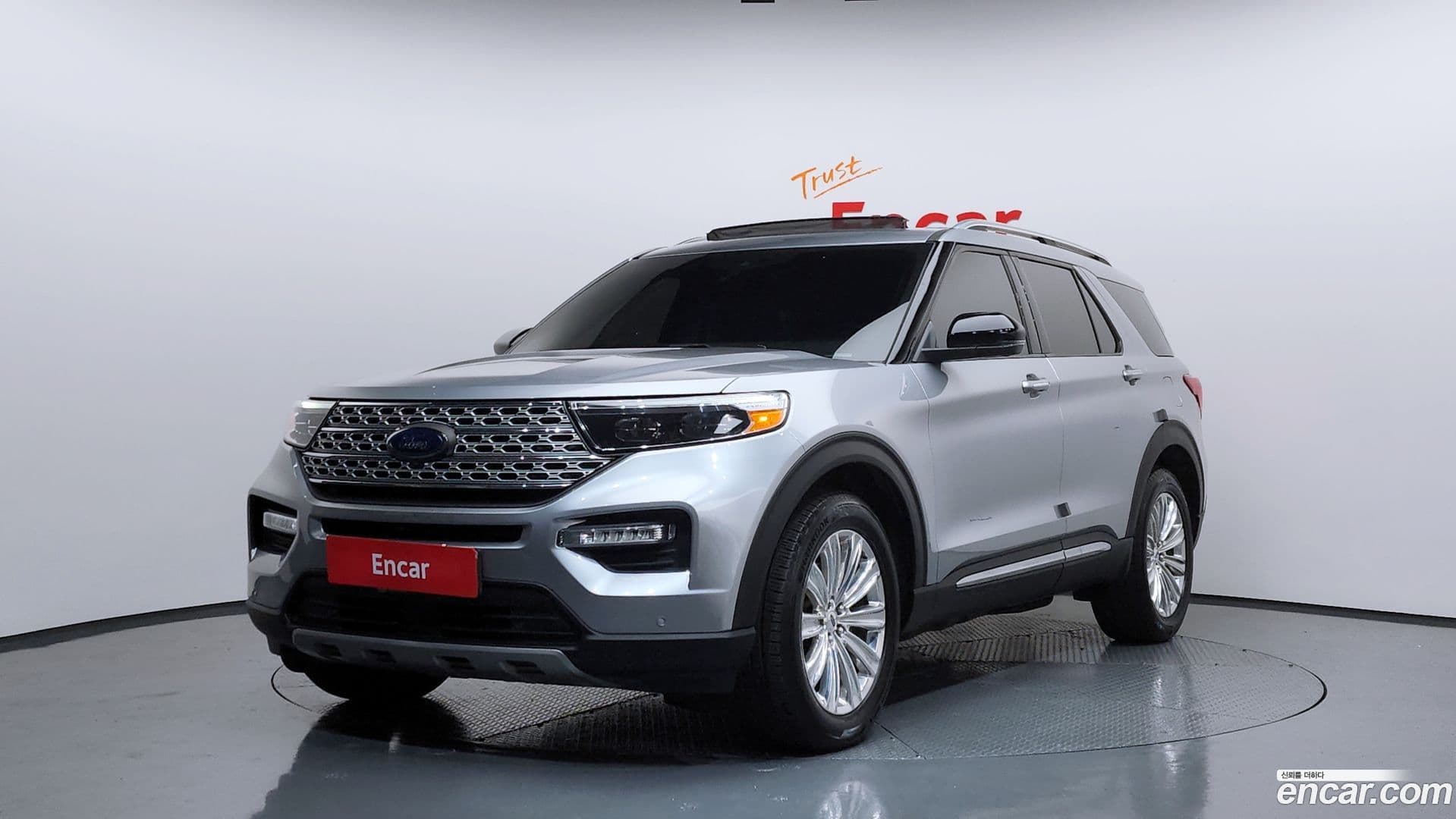 Main__Slider__Photo:Explorer Ford 2020.9-0