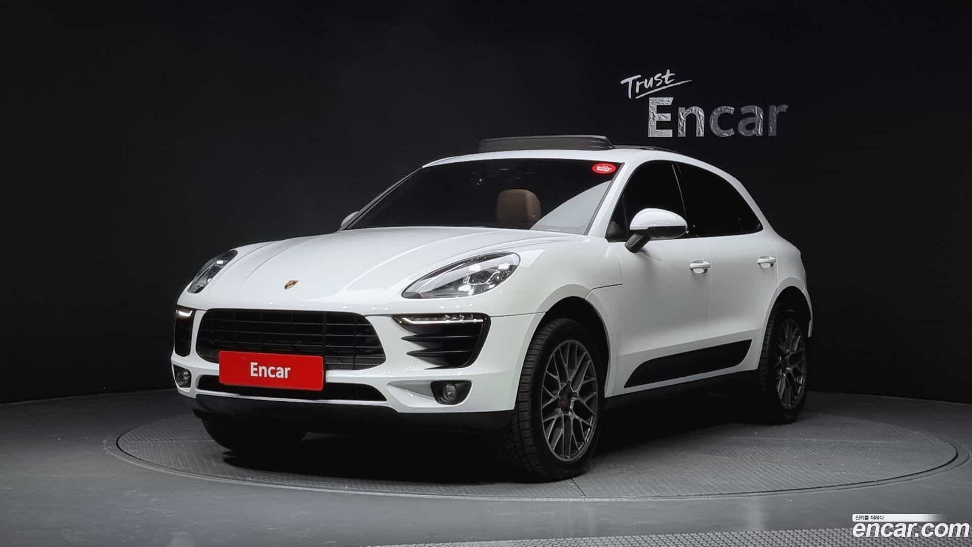 Macan Porsche 2018.6-OUTER-1