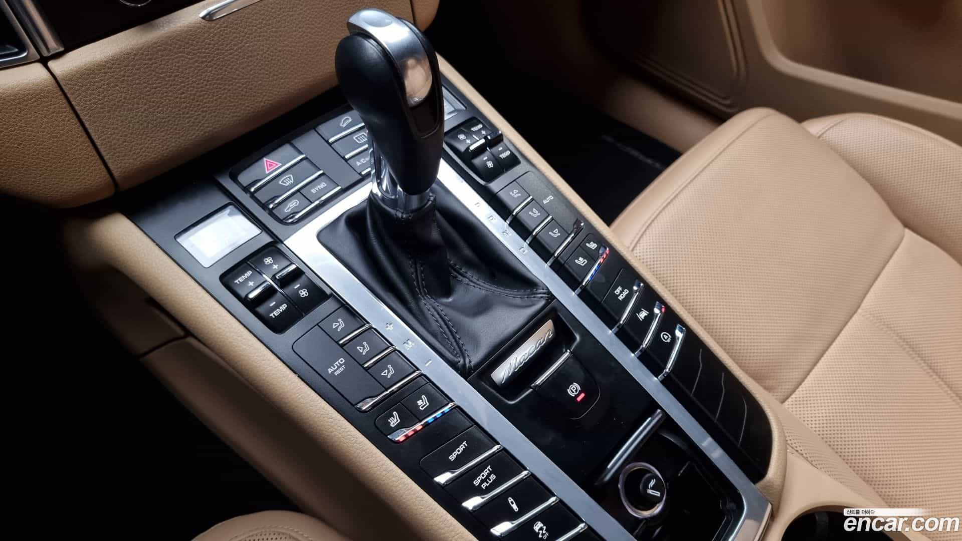 Macan Porsche 2018.6-INNER-9