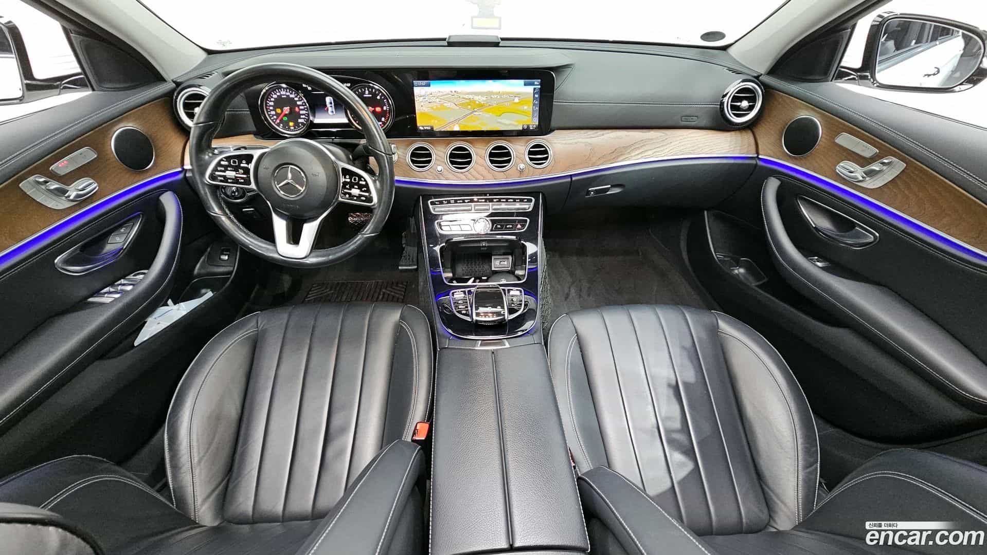 E-Class Mercedes-Benz 2019.10-INNER-7