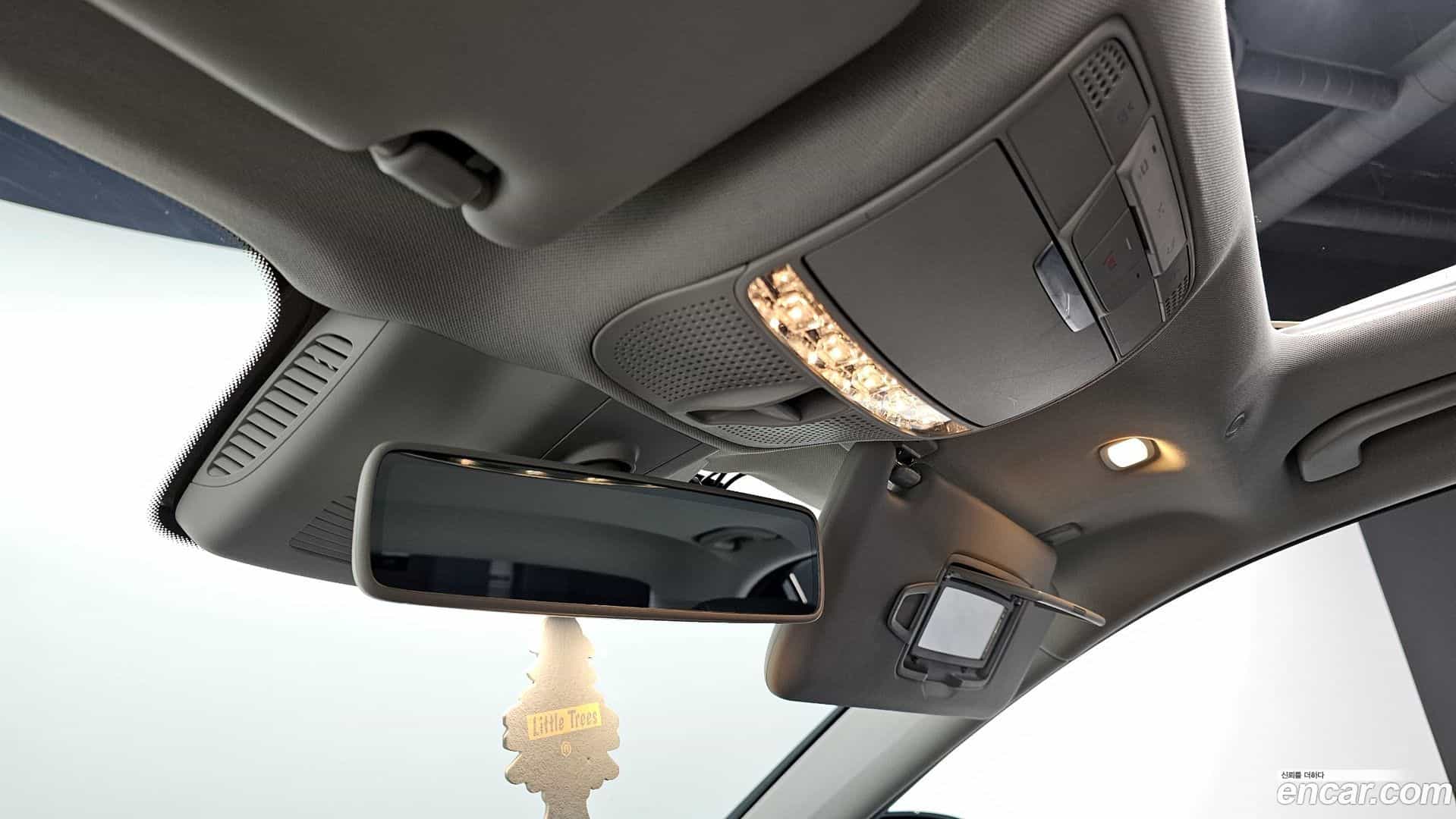 E-Class Mercedes-Benz 2019.10-OPTION-21