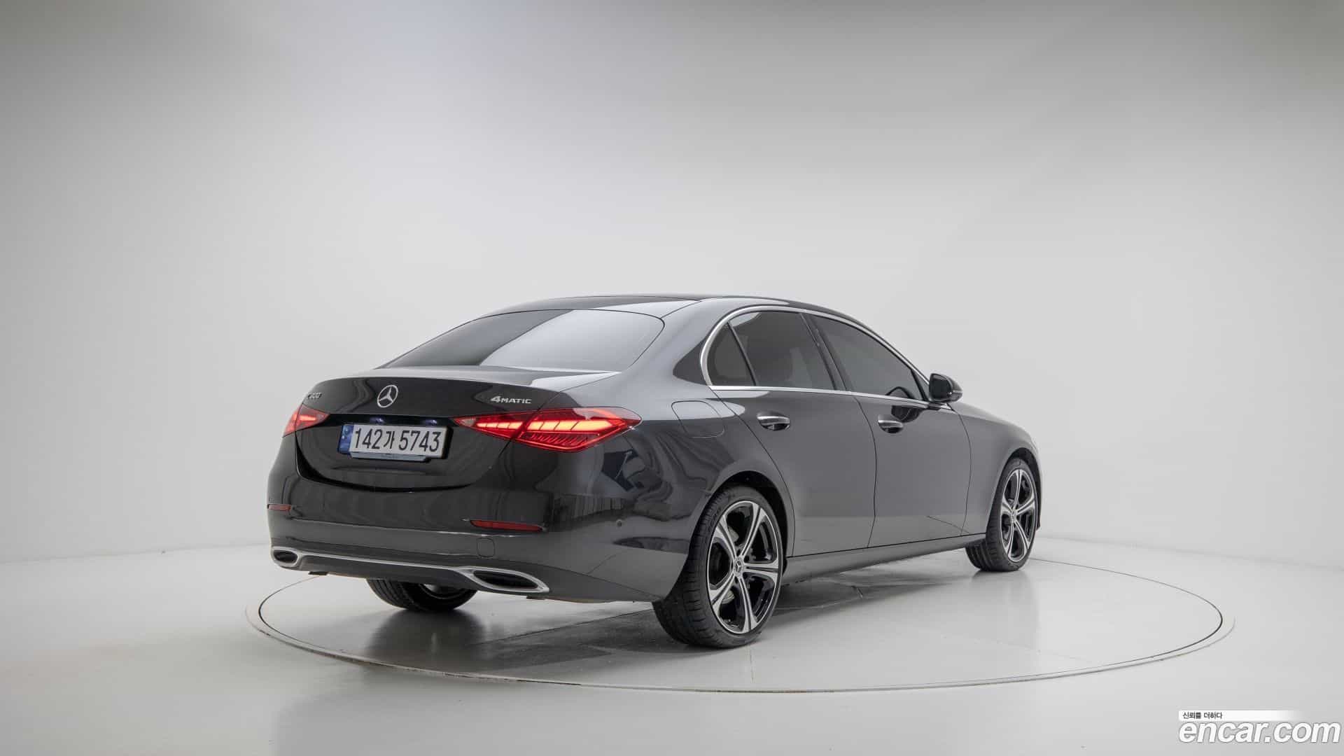 C-Class Mercedes-Benz 2023.8-OUTER-002