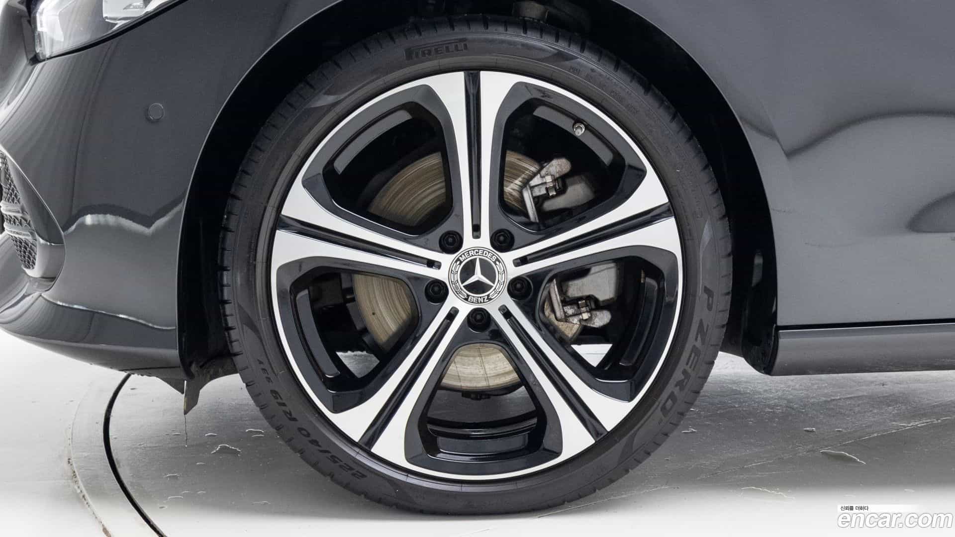 C-Class Mercedes-Benz 2023.8-OUTER-005