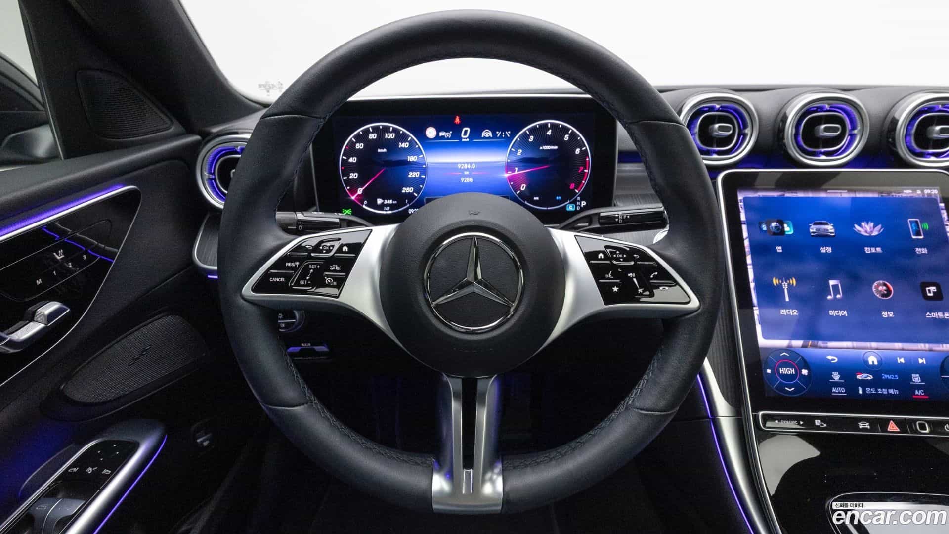 C-Class Mercedes-Benz 2023.8-OPTION-024