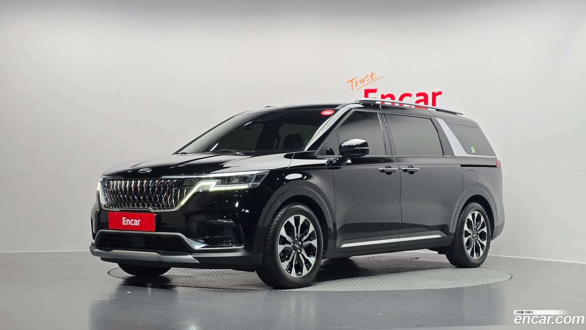 Main__Slider__Photo:Canival Kia 2021.2-0