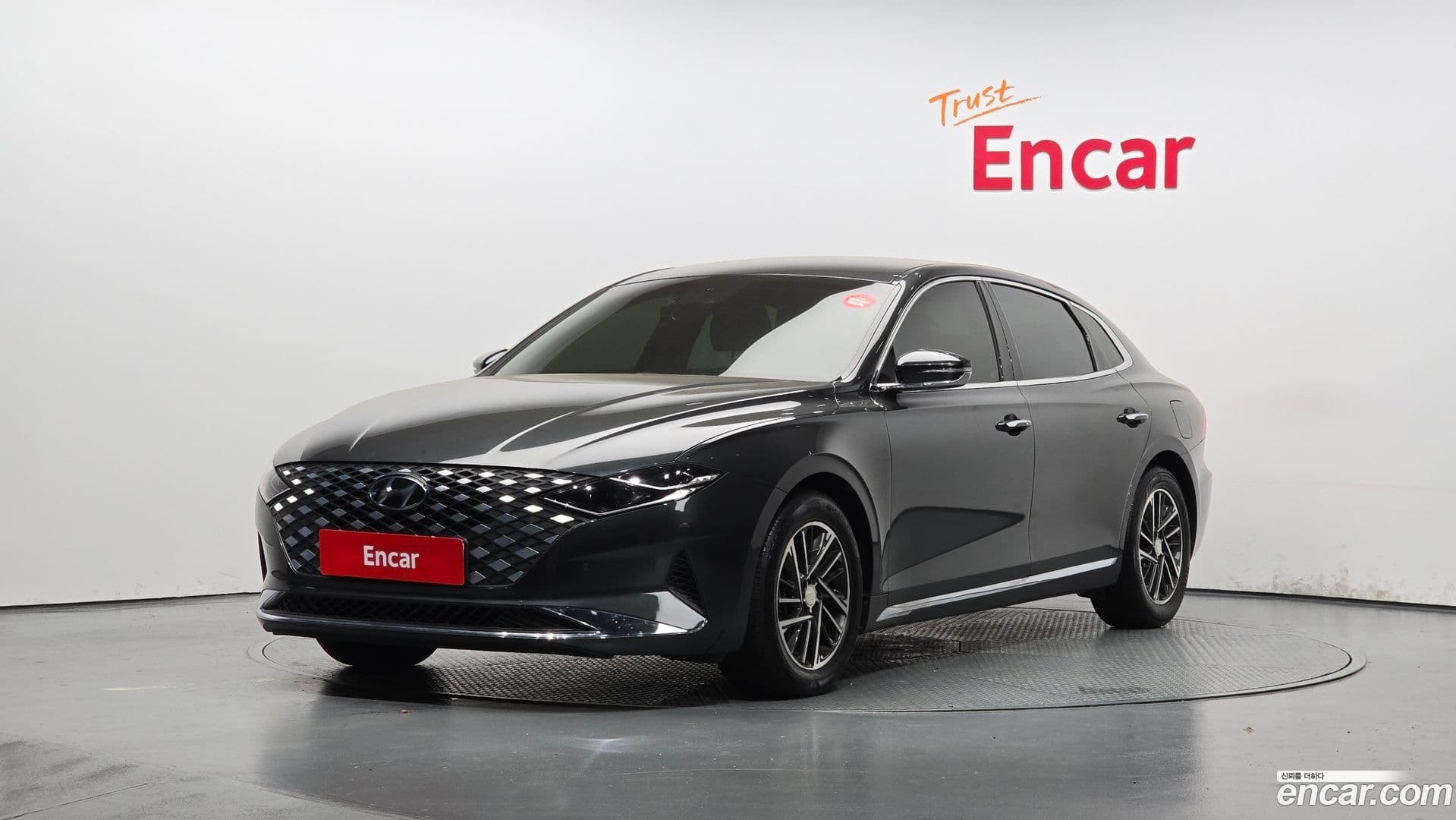 Main__Slider__Photo:Grandeur Hyundai 2021.6-0