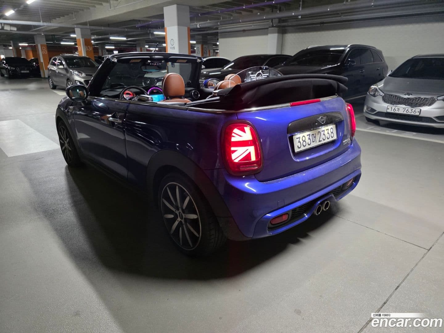 Main__Slider__Photo:Cooper Convertible Mini 2020.5-0