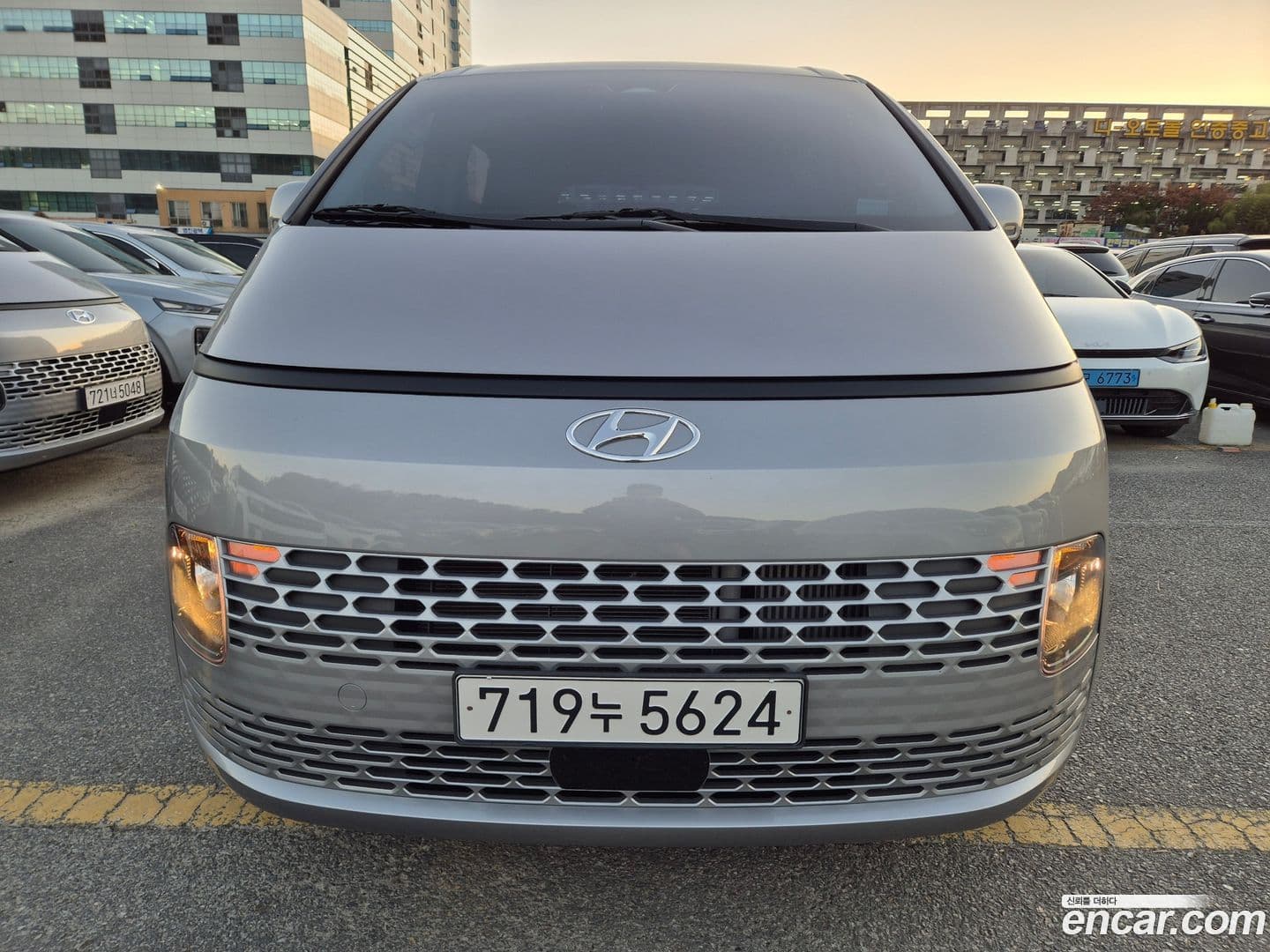 Main__Slider__Photo:Staria Hyundai 2023.5-0