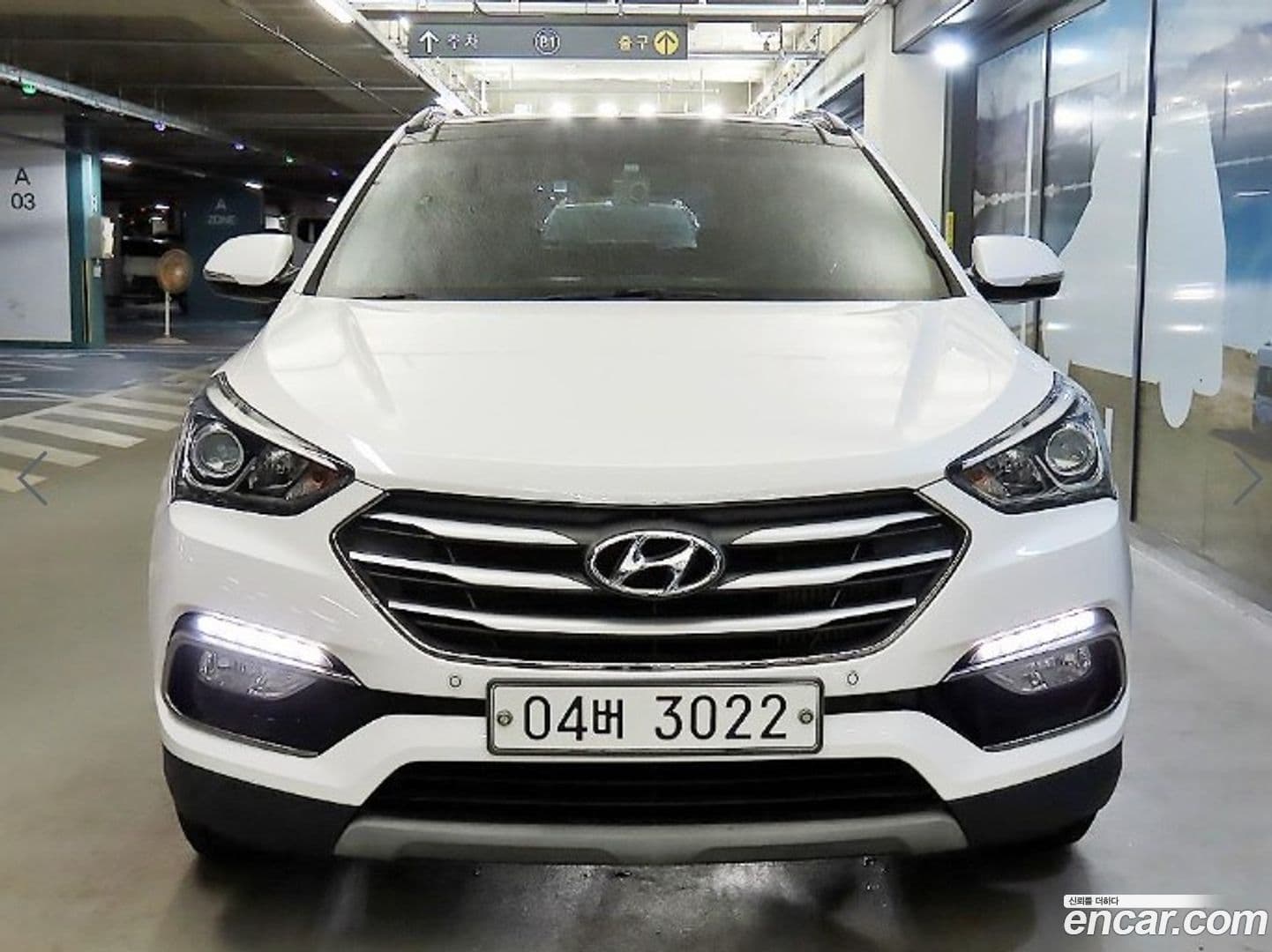 Main__Slider__Photo:Santafe Hyundai 2018.0-0