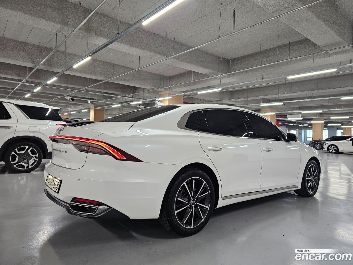 Main__Slider__Photo:Grandeur Hyundai 2021.11-0