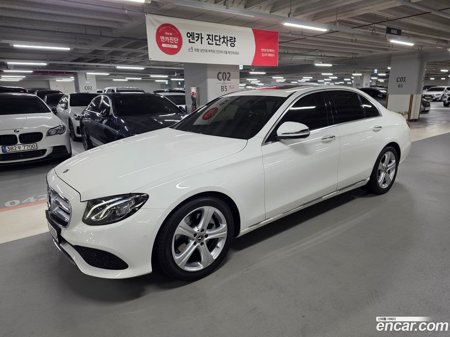 Main__Slider__Photo:E-Class Mercedes-Benz 2018.2-0