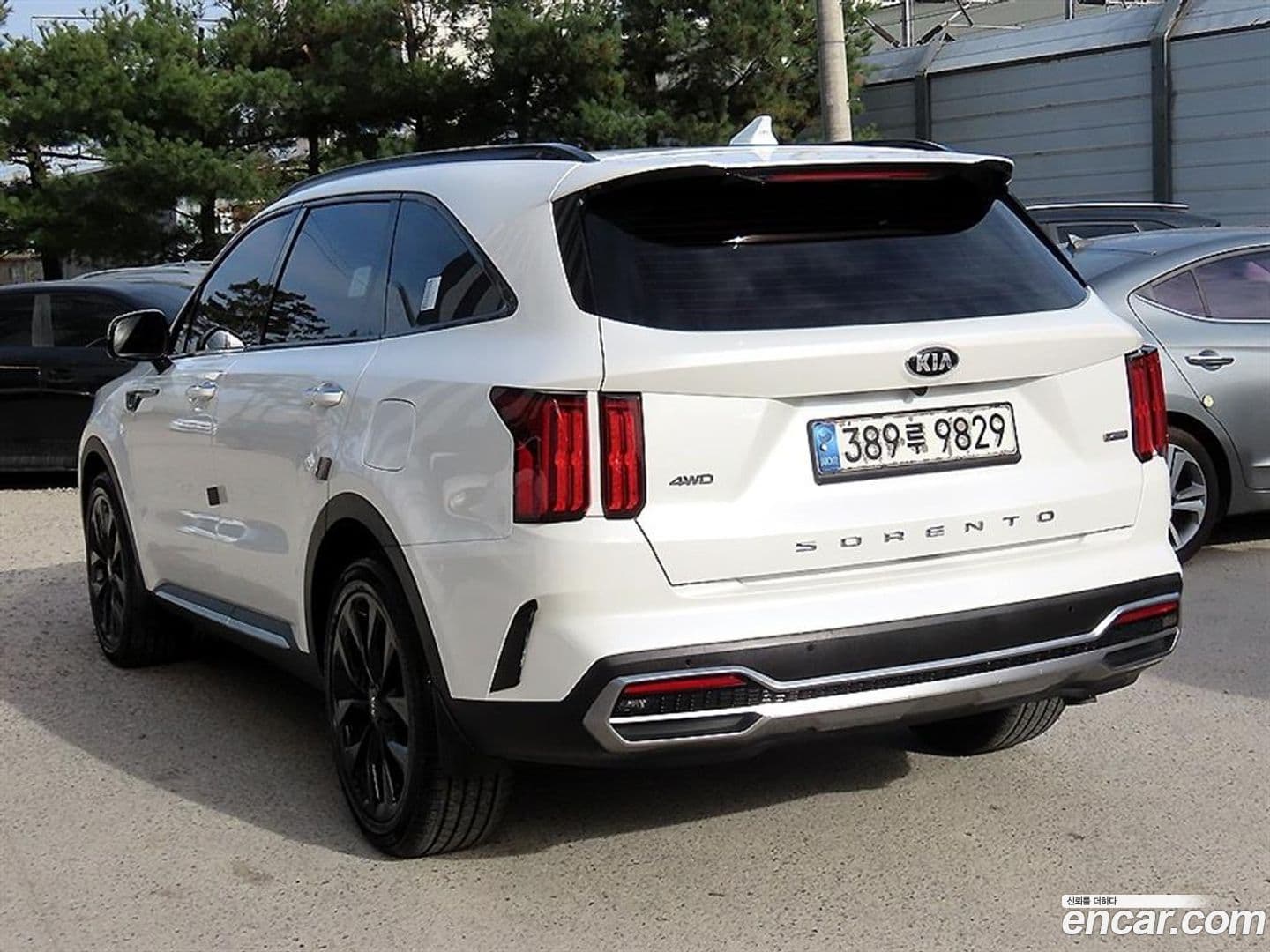 Main__Slider__Photo:Sorento Kia 2021.0-0