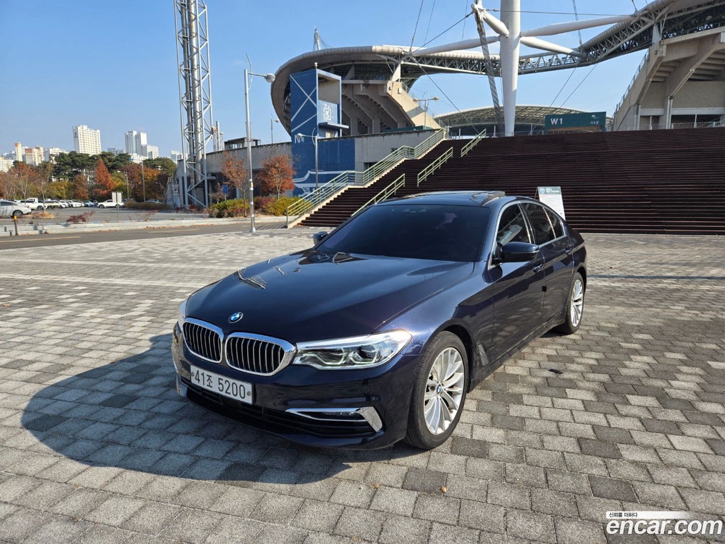 Main__Slider__Photo:5-Series BMW 2019.6-0