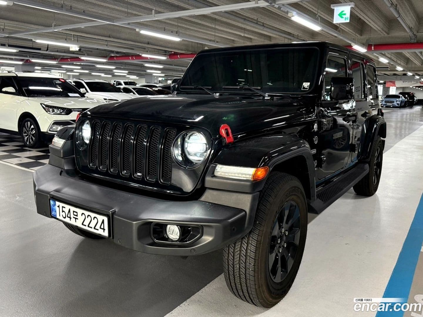 Main__Slider__Photo:Wrangler Jeep 2023.8-0