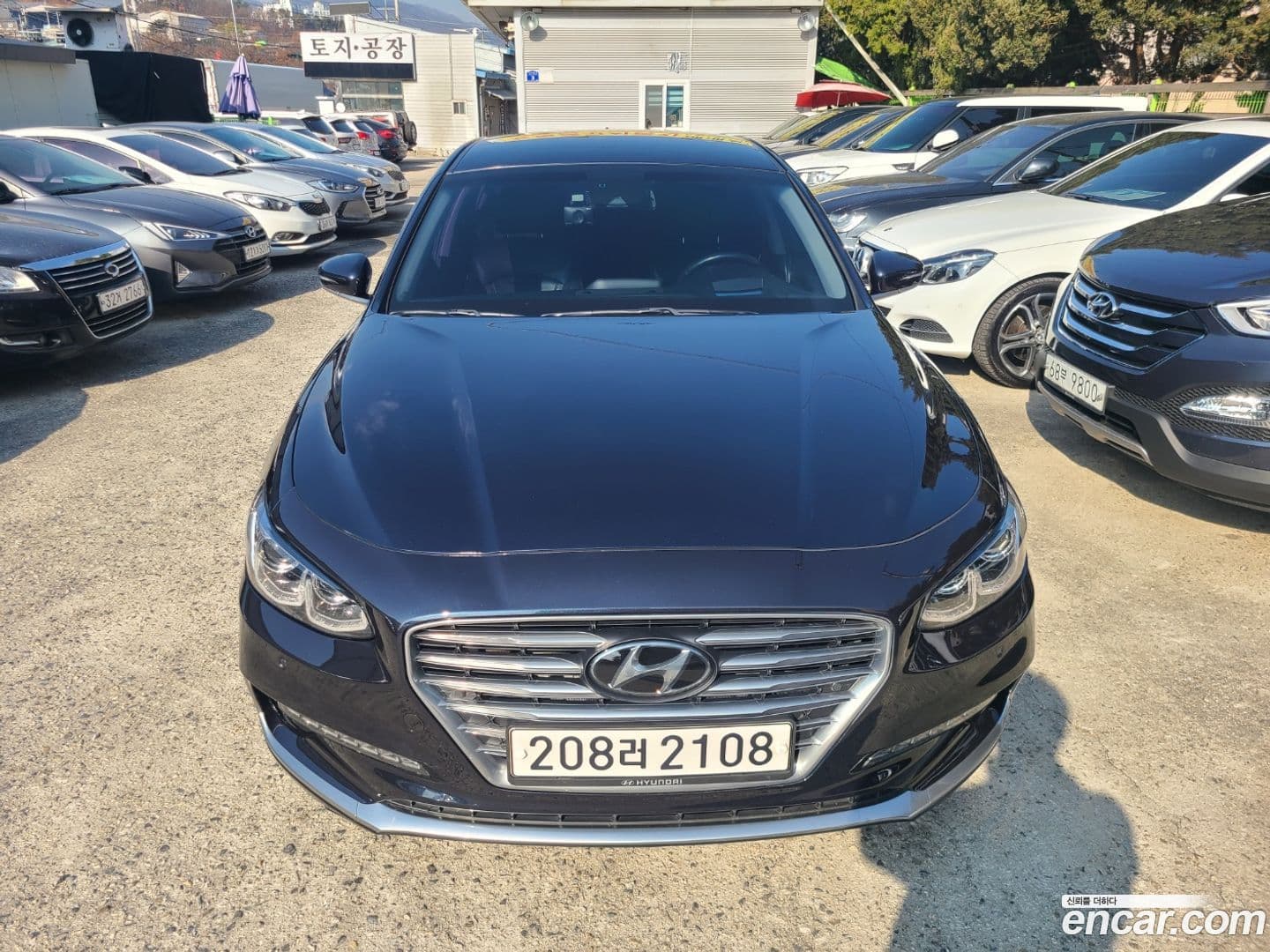 Main__Slider__Photo:Grandeur Hyundai 2018.7-0