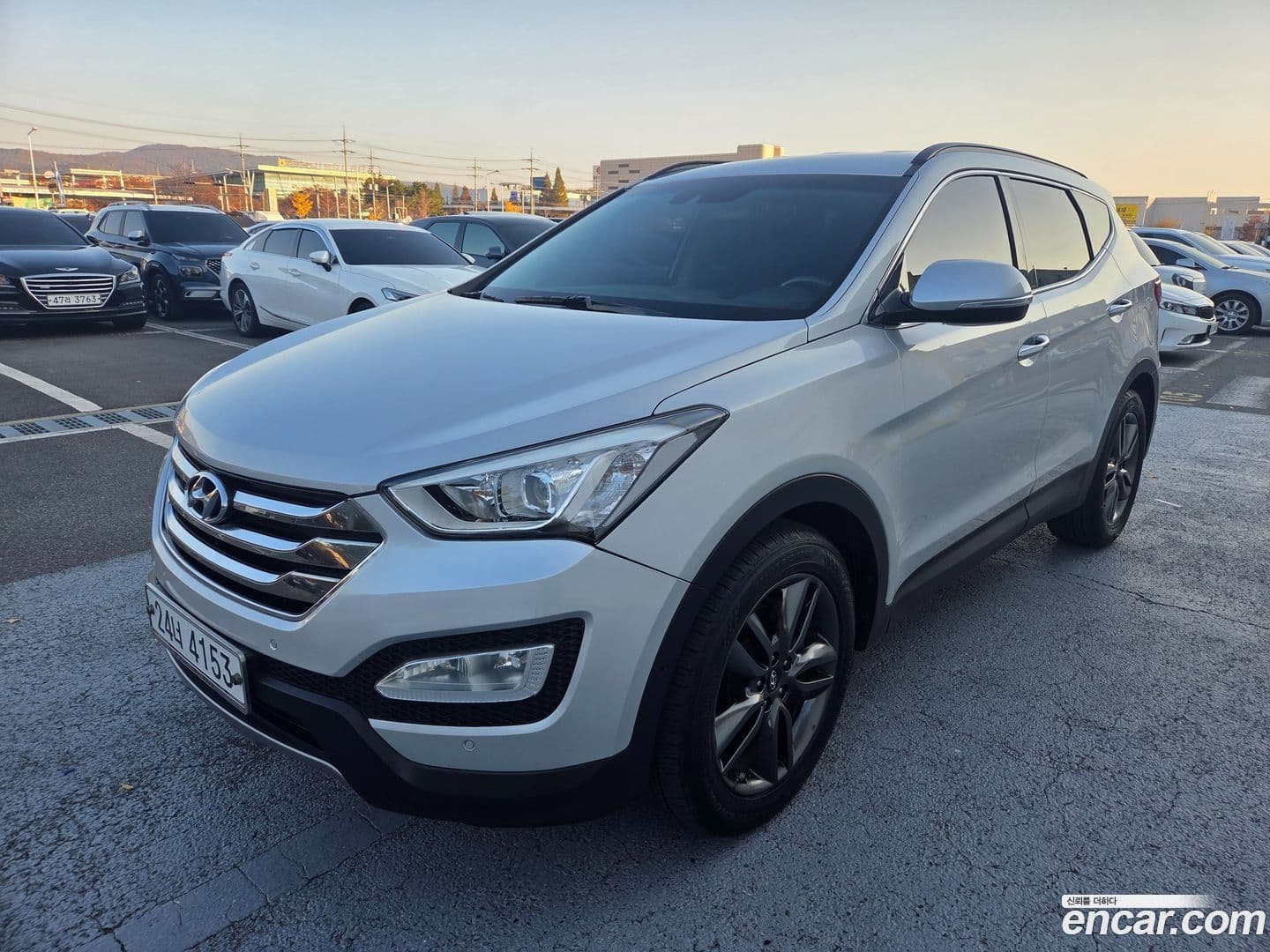Main__Slider__Photo:Santafe Hyundai 2014.3-0