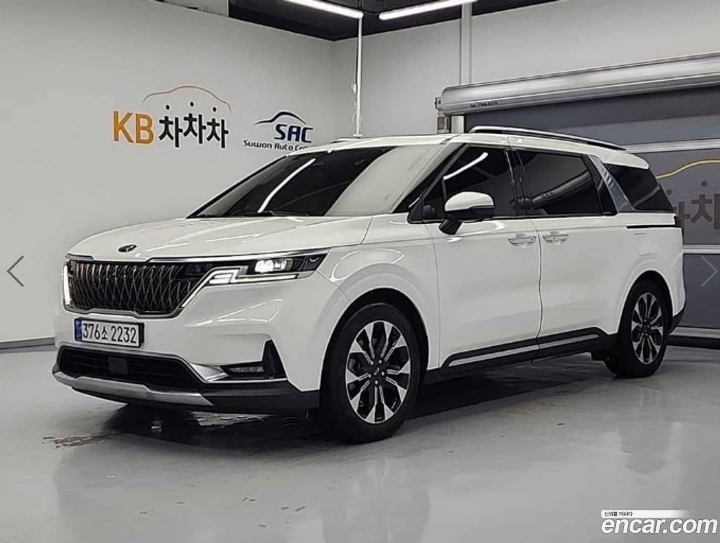 Main__Slider__Photo:Canival Kia 2020.8-0