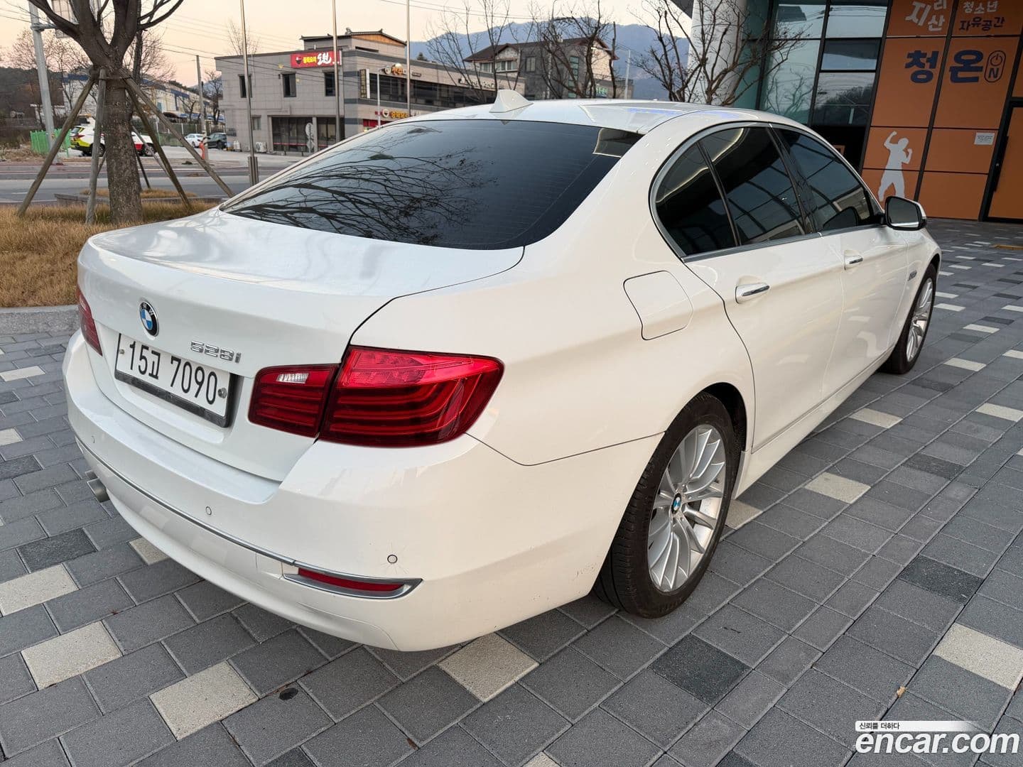 Main__Slider__Photo:5-Series BMW 2015.2-0