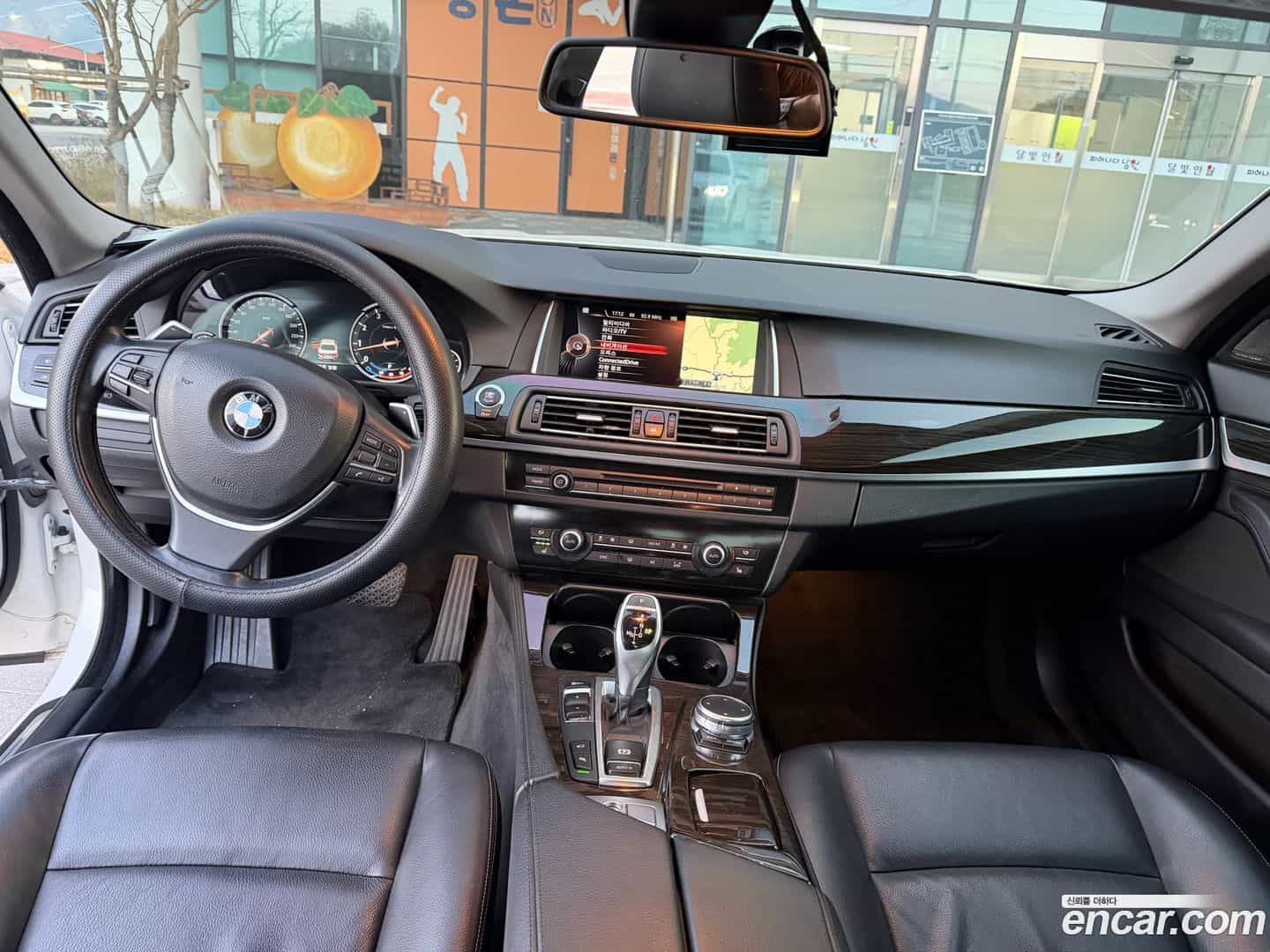 5-Series BMW 2015.2-INNER-7