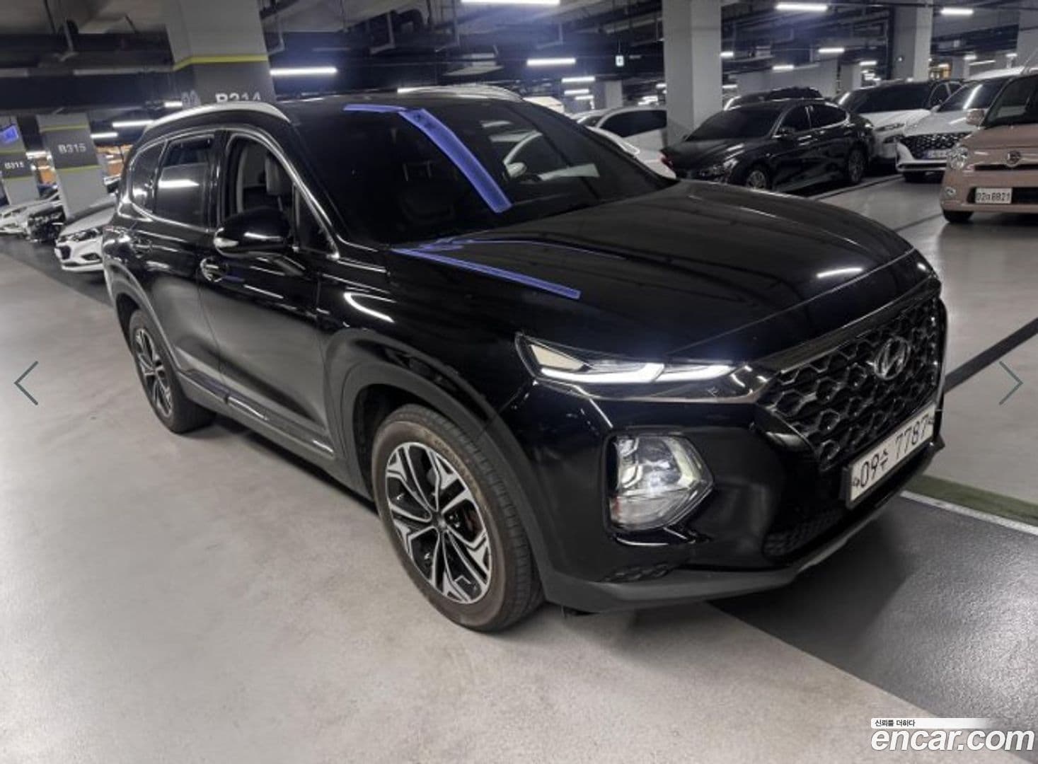 Main__Slider__Photo:Santafe Hyundai 2018.3-0