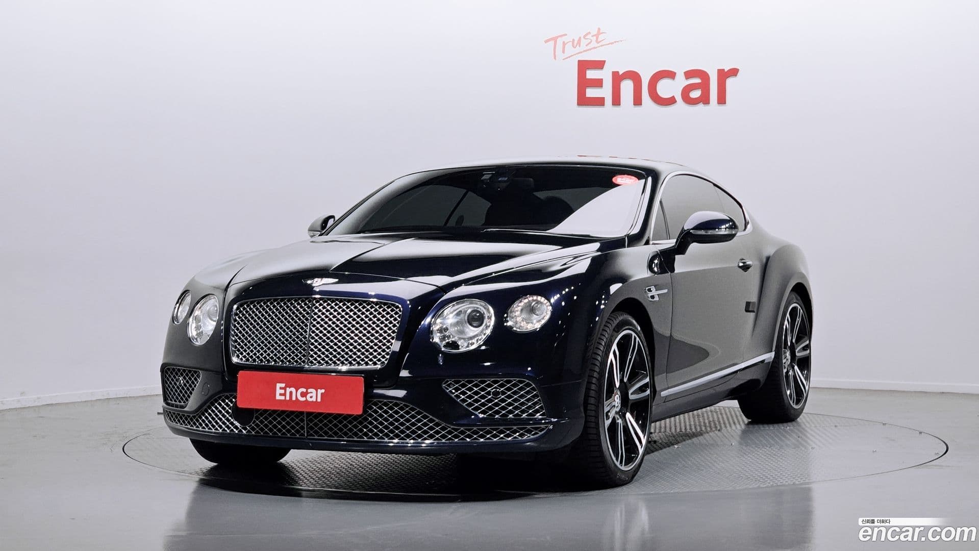 Main__Slider__Photo:Continental Bentley 2016.3-0