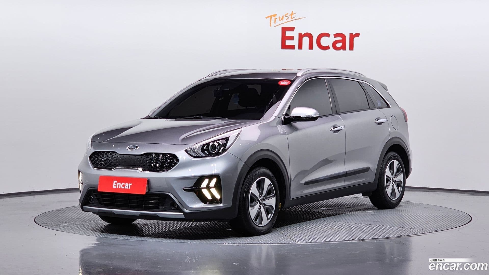 Main__Slider__Photo:Niro Kia 2020.11-0