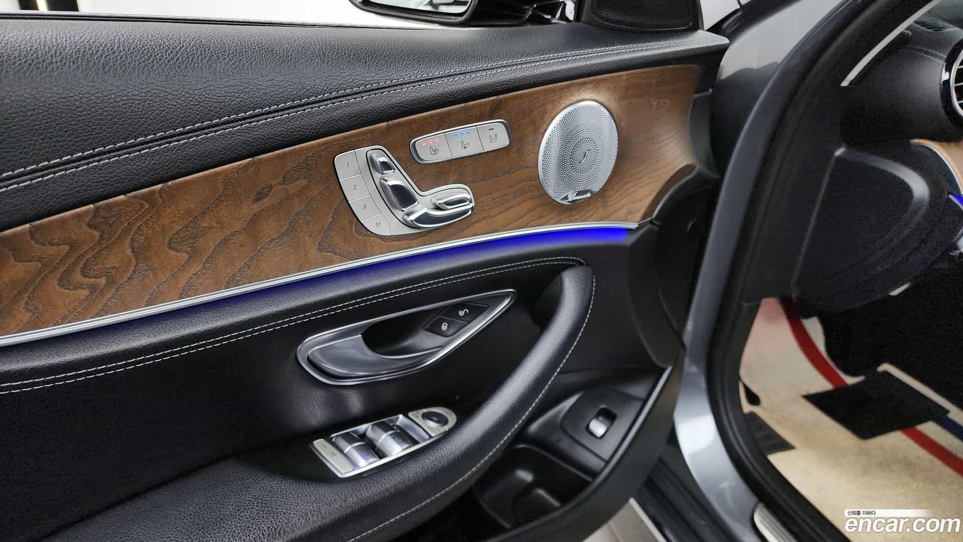 E-Class Mercedes-Benz 2018.4-OPTION-21