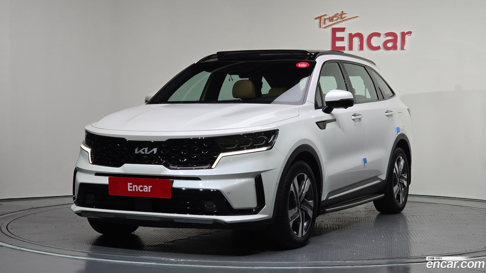 Main__Slider__Photo:Sorento Kia 2021.9-0