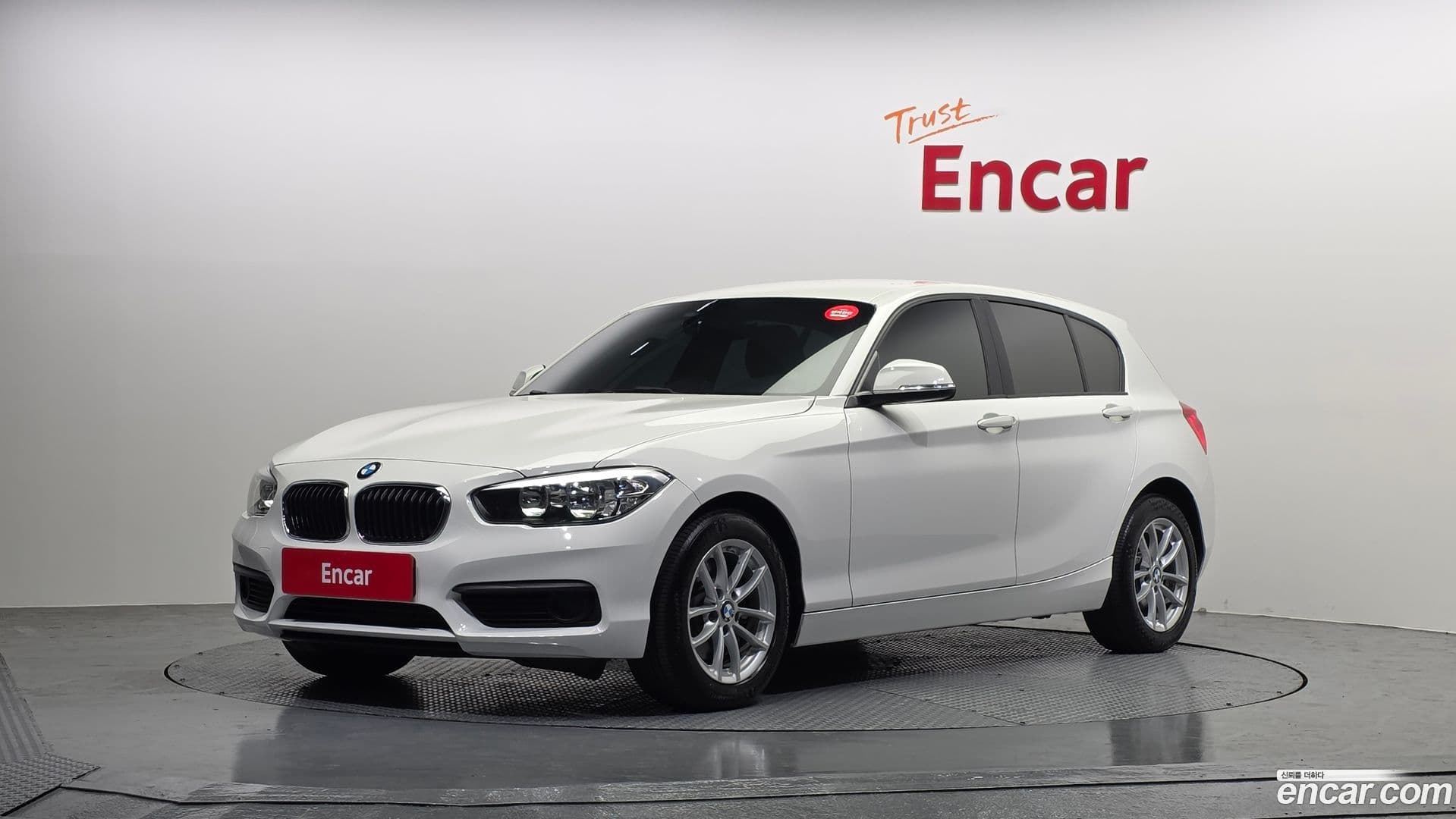 Main__Slider__Photo:1-Series BMW 2019.5-0