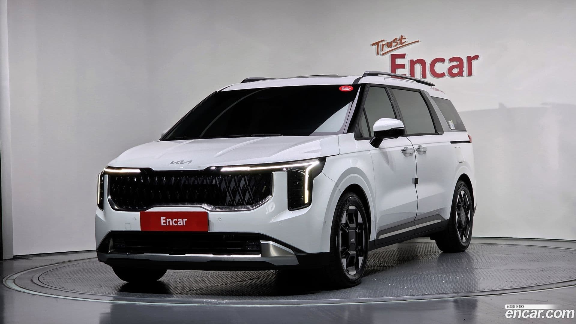 Main__Slider__Photo:Canival Kia 2023.10-0