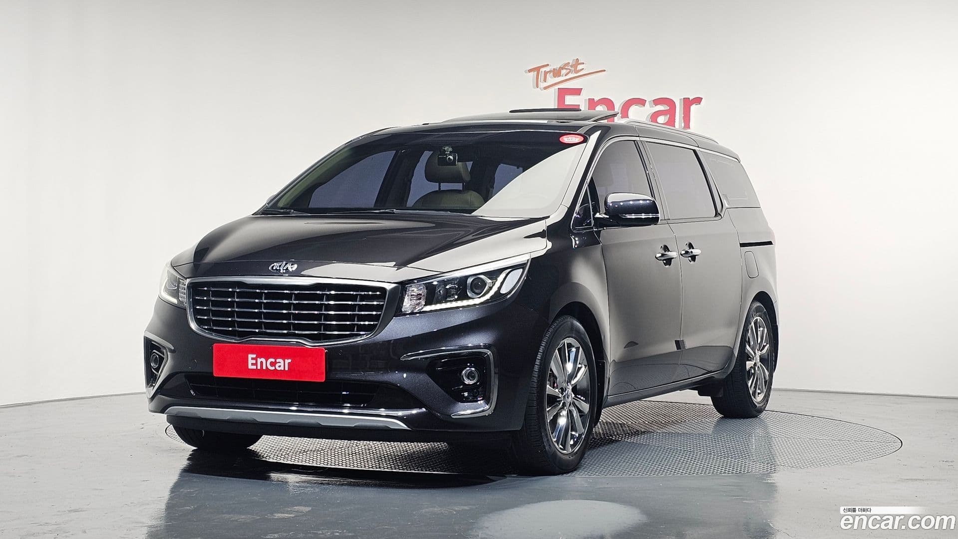 Main__Slider__Photo:Canival Kia 2019.0-0