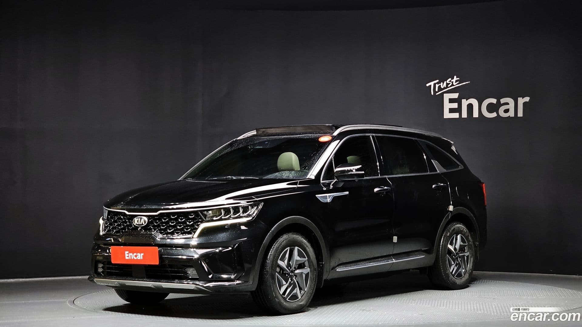 Main__Slider__Photo:Sorento Kia 2020.7-0