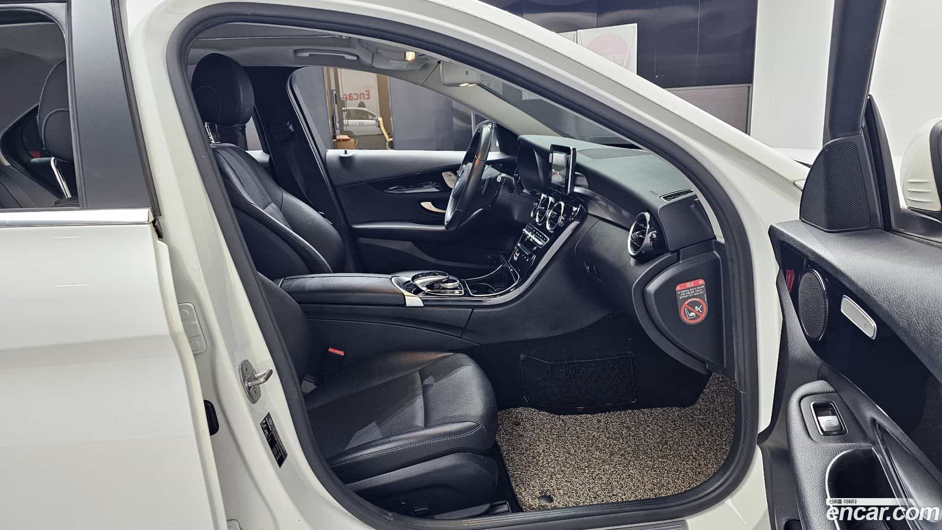 C-Class Mercedes-Benz 2017.7-INNER-010