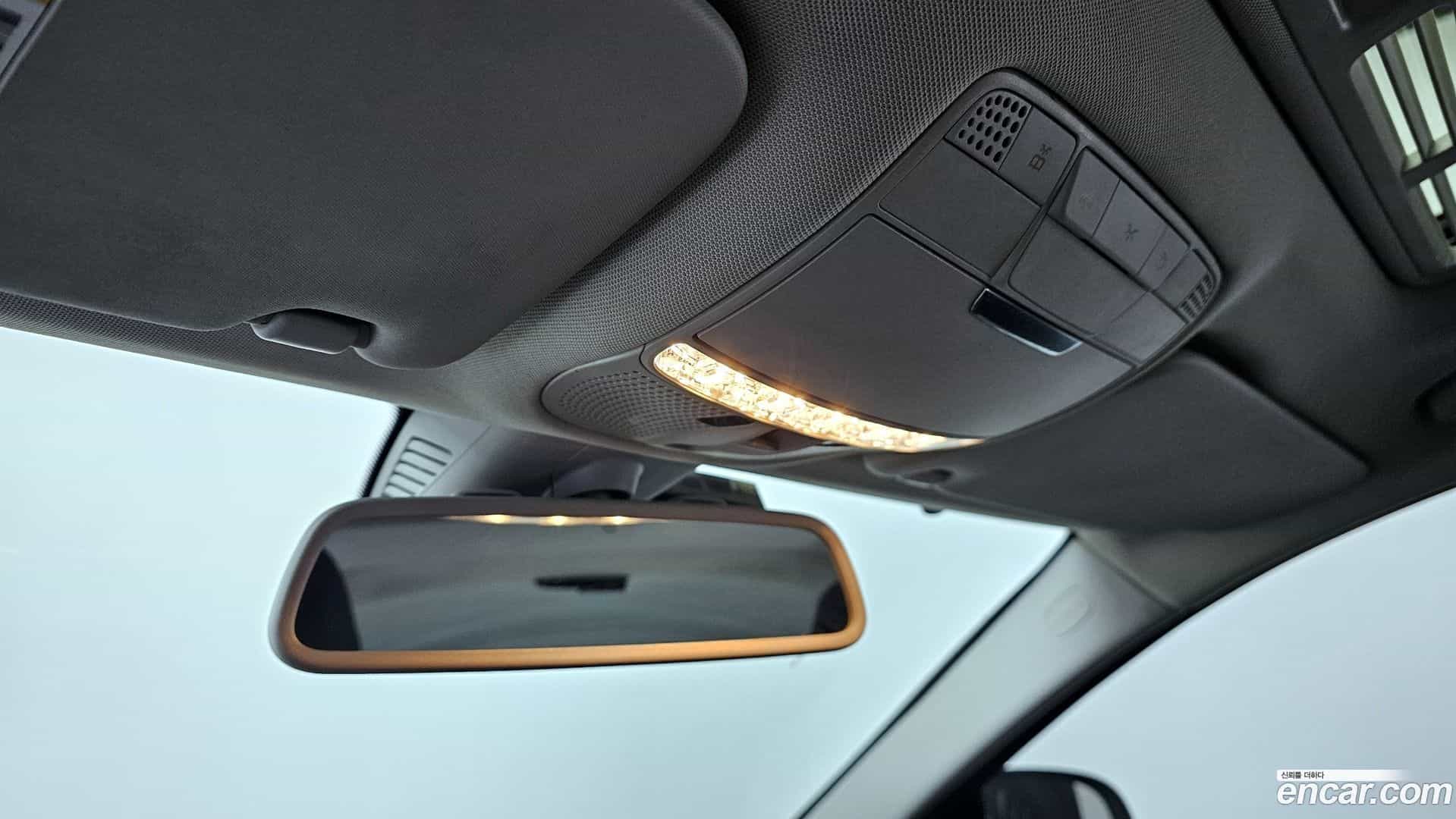 C-Class Mercedes-Benz 2017.7-OPTION-020