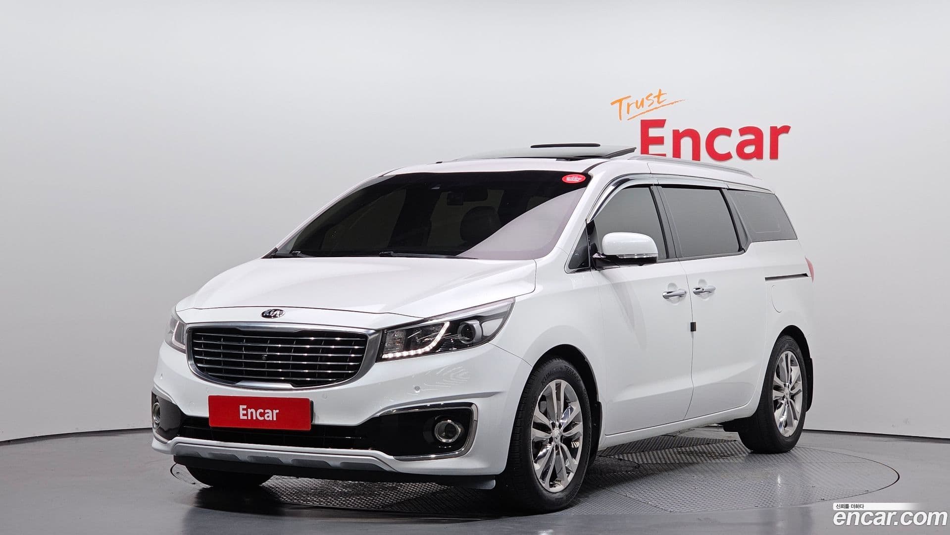 Main__Slider__Photo:Canival Kia 2016.3-0