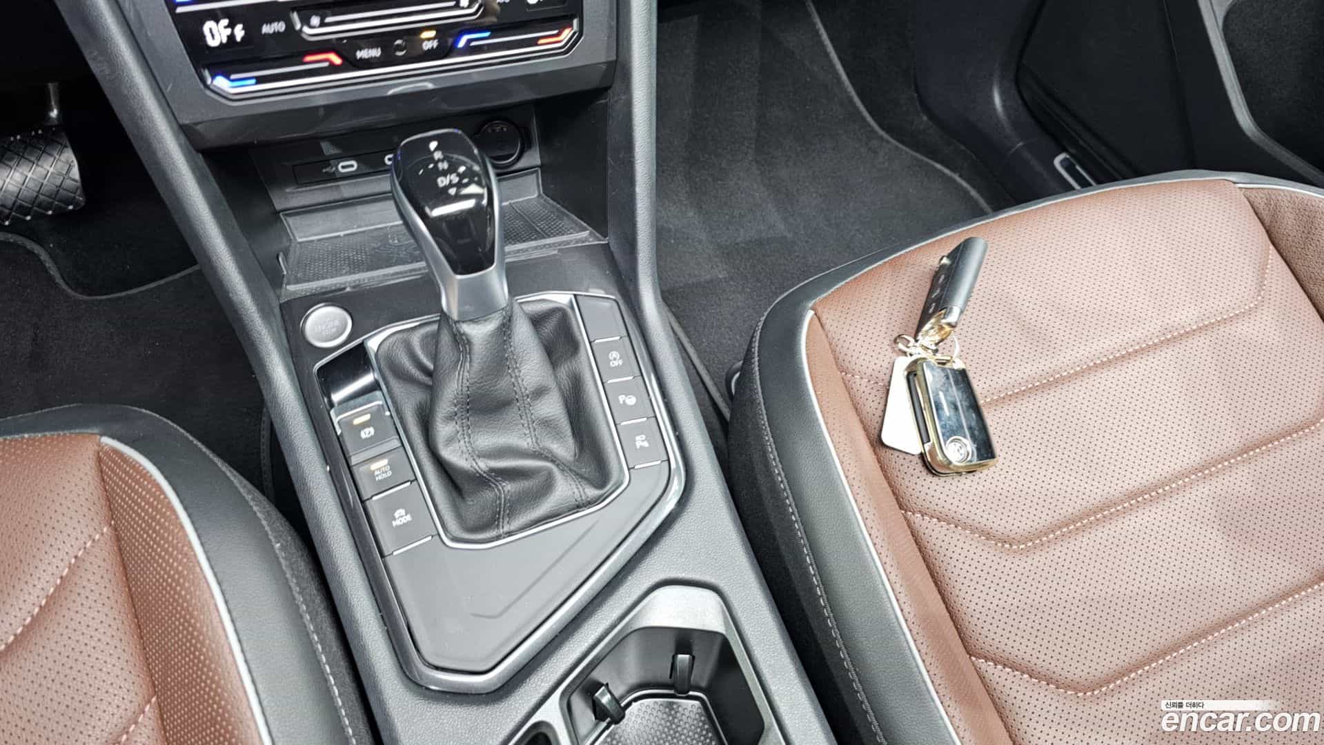 Tiguan Volkswagen 2023.11-INNER-009