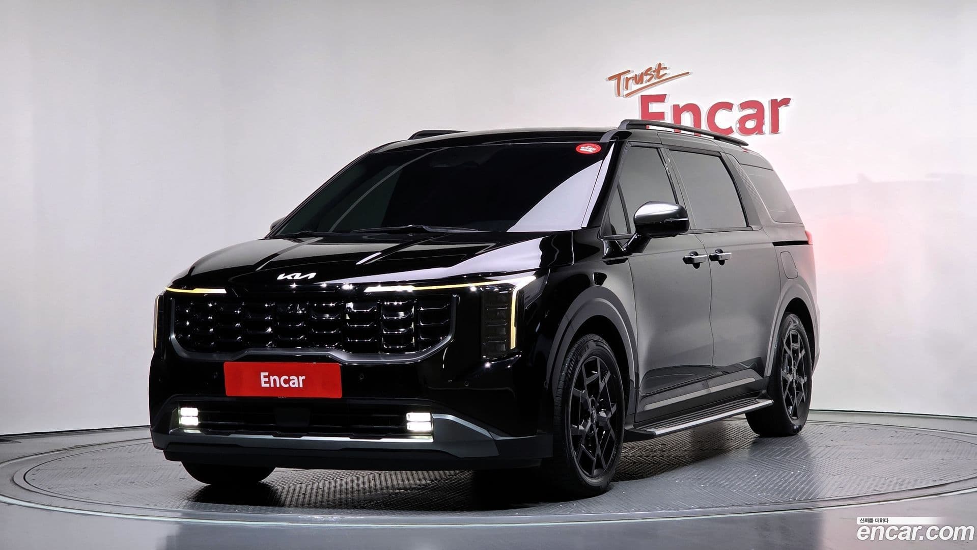 Main__Slider__Photo:Canival Kia 2024.1-0